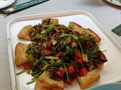 -伊带伊路新疆美食府(呼家楼店)
