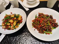 -鱼鲜饭香·招牌汽锅剁椒鱼头王