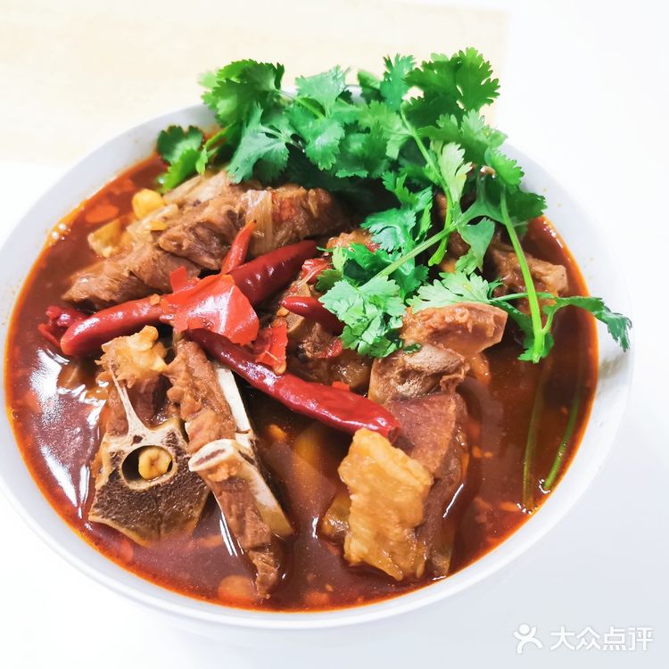 大火煮开后转小火慢炖1小时，炖好的样子如图5所示