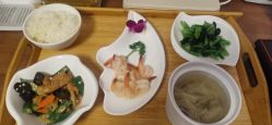 -卓玥国际月子会所(罗山路店)