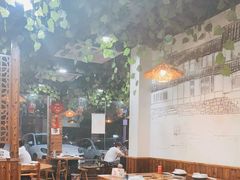 大堂-三里屯土灶炖公鸡地锅鸡(江东店)