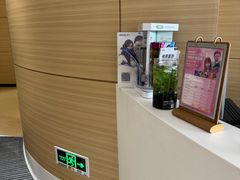 -瑞尔齿科(上海长风大悦城店)