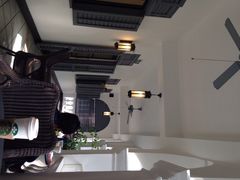 星巴克(沙面店)-星巴克臻选(广州沙面店)