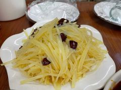 -胡子饮食店