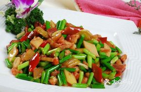 Stir-fried Garlic Shoots