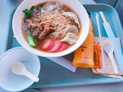 -彗星餐厅(香港迪士尼乐园)