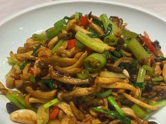 -鑫巴蜀小镇 · 水煮鱼专研店(玉桥店)
