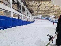 -乔波室内滑雪场