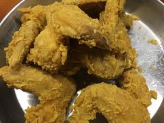 -BHC炸鸡(明洞总店)