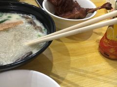 -津津老鸭粉丝馆(正东路店)