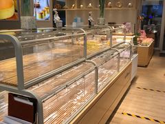 面包甜点陈列柜-好利来(西罗园店)
