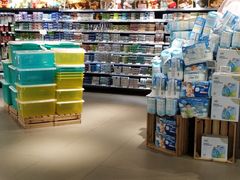 -中百仓储超市有限公司(越秀星汇维港店)