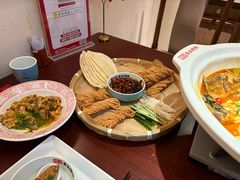 -魏铭鱼头捞饭(晋阳路店)