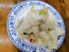 -一品红烧鸭特色川菜(三岔湖店)