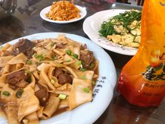 -壹阁胡羊焖饼(特色小吃街店)
