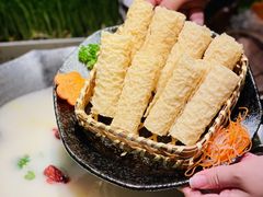 -湊湊火锅·茶憩(打浦桥日月光店)