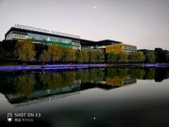 -金桥现代产业园区-停车场