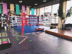 -健龙森俱乐部·游泳·健身·羽毛球综合体育馆