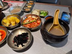 -草家酱蟹炭火烤肉店(珲春南路一店)