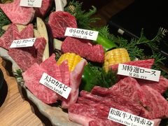 松阪牛肉拼盘-松阪牛焼肉M(法善寺横丁店)