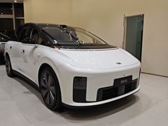 -理想汽车(世纪汇店)