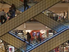 -乐蓬马歇百货公司(Rive Gauche)