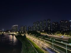 -南京眼步行桥