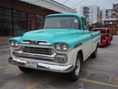 -席娜卡琳火车铁道夜市