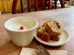 茶糕蘸茉莉-知亘茶食