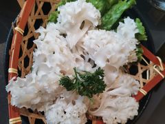 -湊湊火锅·茶憩(杭州湖滨银泰in77店)