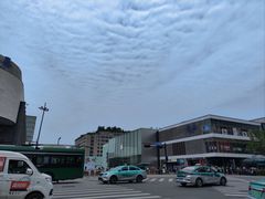 -星巴克(杭州湖滨银泰E区店)