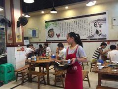 大堂-味臻土鸡杂