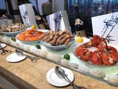 -大中华希尔顿酒店-念自助餐·嗨啤·小龙虾