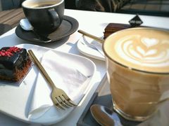 -UNI UNI(环亚凯瑟琳店)