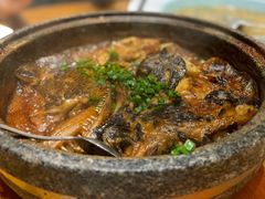 石锅碟鱼头-新海渔港·胶东海鲜家常菜·家宴(奥体中心店)