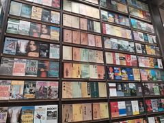 -钟书阁(群光广场店)