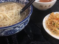 -陇上全荟兰州传统牛肉面(延吉路店)
