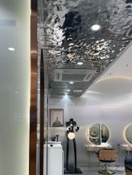 -Tloml salon
