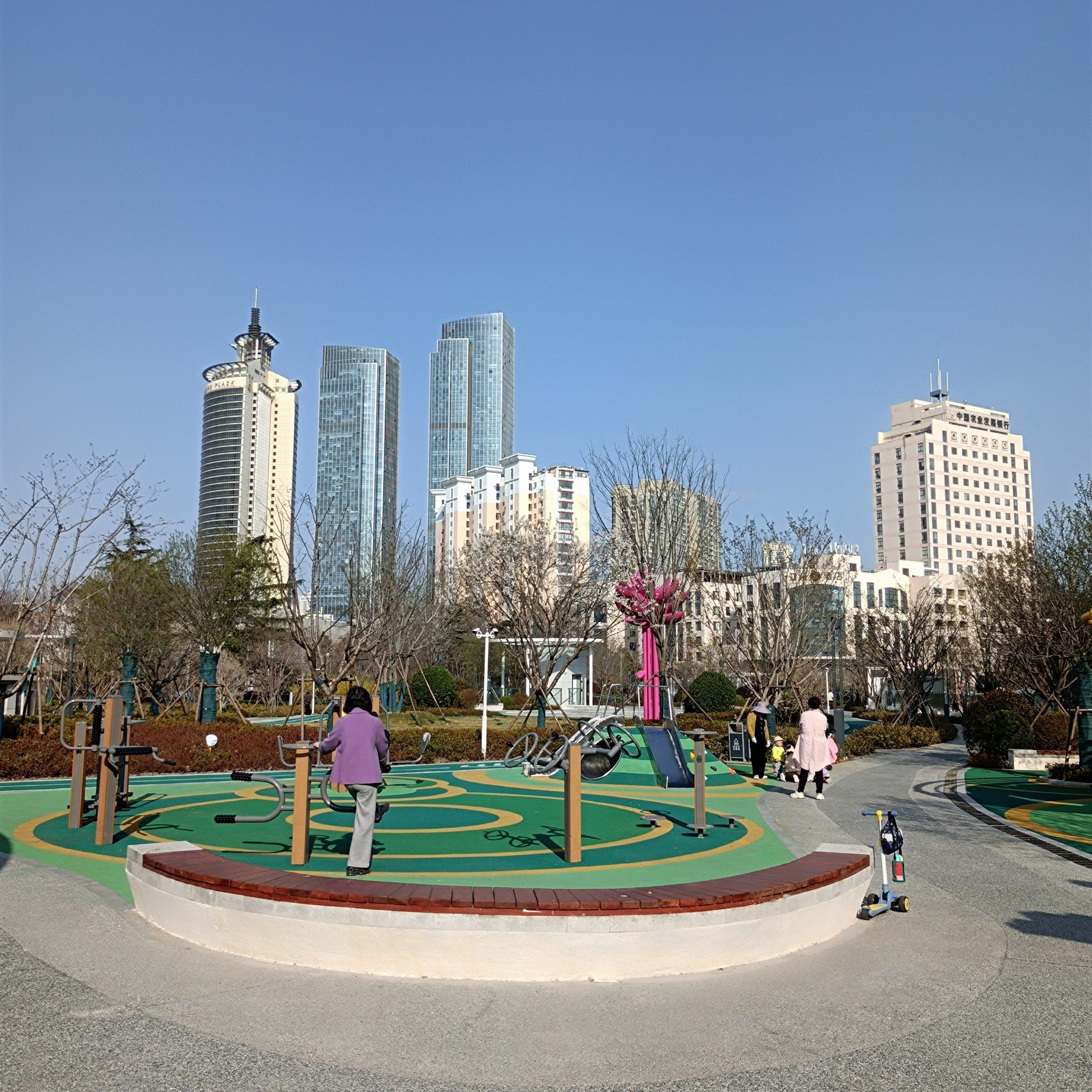 普宁路游园.