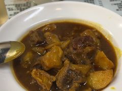 咖喱薯仔牛腩飯-八爷茶餐厅