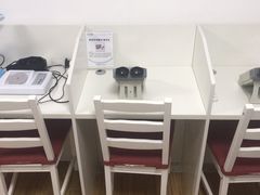 -亿视康青少儿眼镜(五官科店)