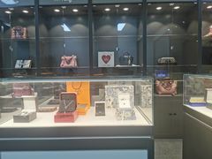 -用真奢侈品名表名包回收中心(朝阳万达店)