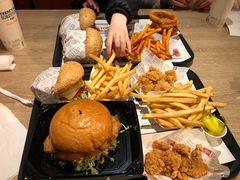 -The Habit Burger Grill 哈比特汉堡(复兴soho店)