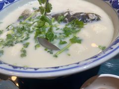 -南京金牛湖巨碗鱼头