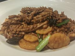 -闫府私房菜·老字号(恒隆店)