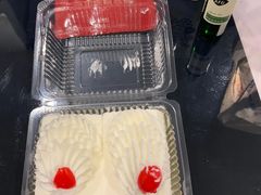 -红宝石·鲜奶小方·海派西点房(金杨店)