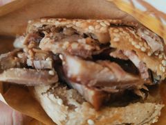 烧饼夹肉-洪峰浩老北京烧饼夹肉(角门路店)