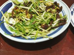 肉炒蒜苗-八大碗·地道东北菜(东陵西路店)
