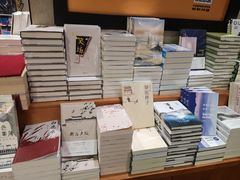 -西西弗书店&矢量咖啡(壹方购物中心店)