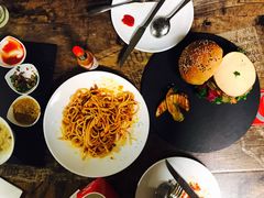 -HIGH FIVE哈福手工汉堡(桂林路店)